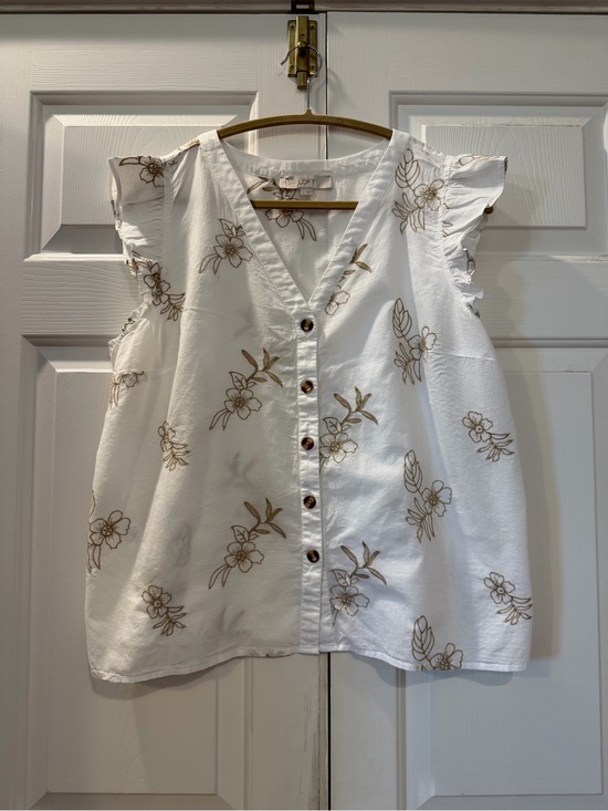 LOFT Tops - LOFT Button Front Embroidered Top Size L